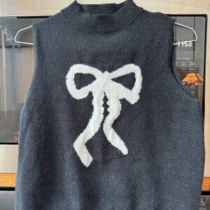 Anna & Ava Sleeveless Vest Black with White Bow S/M New with Tags